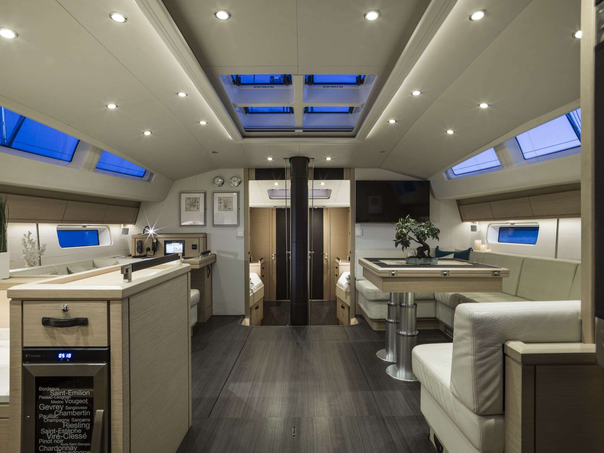 Sailing Yacht 'THEA', 8 PAX, 65.00 Ft, 20.00 Meters, Built 2014, Jeanneau