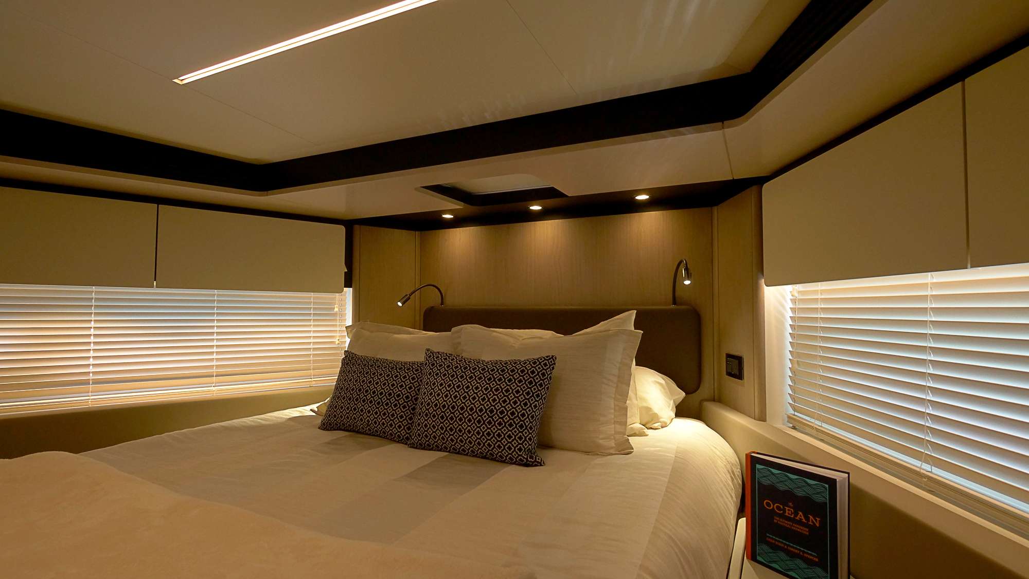 Motor Yacht 'LIQUID ASSET' VIP Cabin, 6 PAX, 2 Crew, 66.00 Ft, 20.00 Meters, Built 2020, Azimut