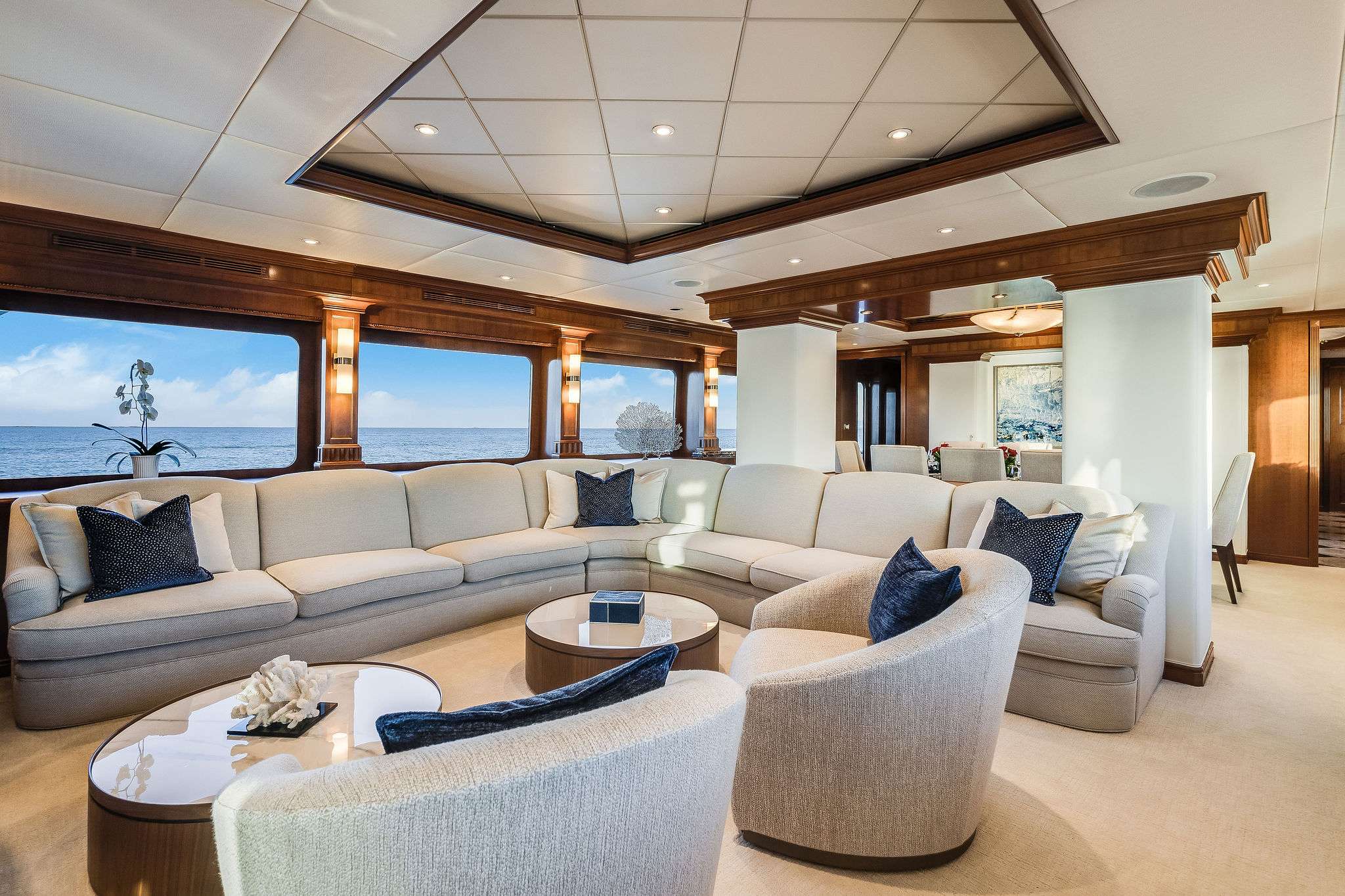 Motor Yacht 'PURSUIT' Main Salon, 11 PAX, 6 Crew, 124.00 Ft, 37.00 Meters, Built 2002, Trinity, Refit Year 2022