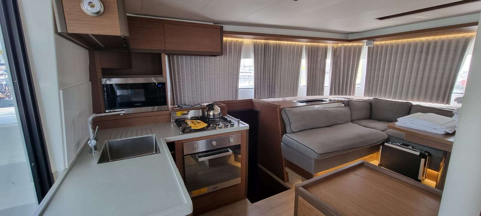 Catamaran Yacht 'BATEN KAITOS II', 12 PAX, 48.00 Ft, 14.00 Meters, Built 2021, Lagoon