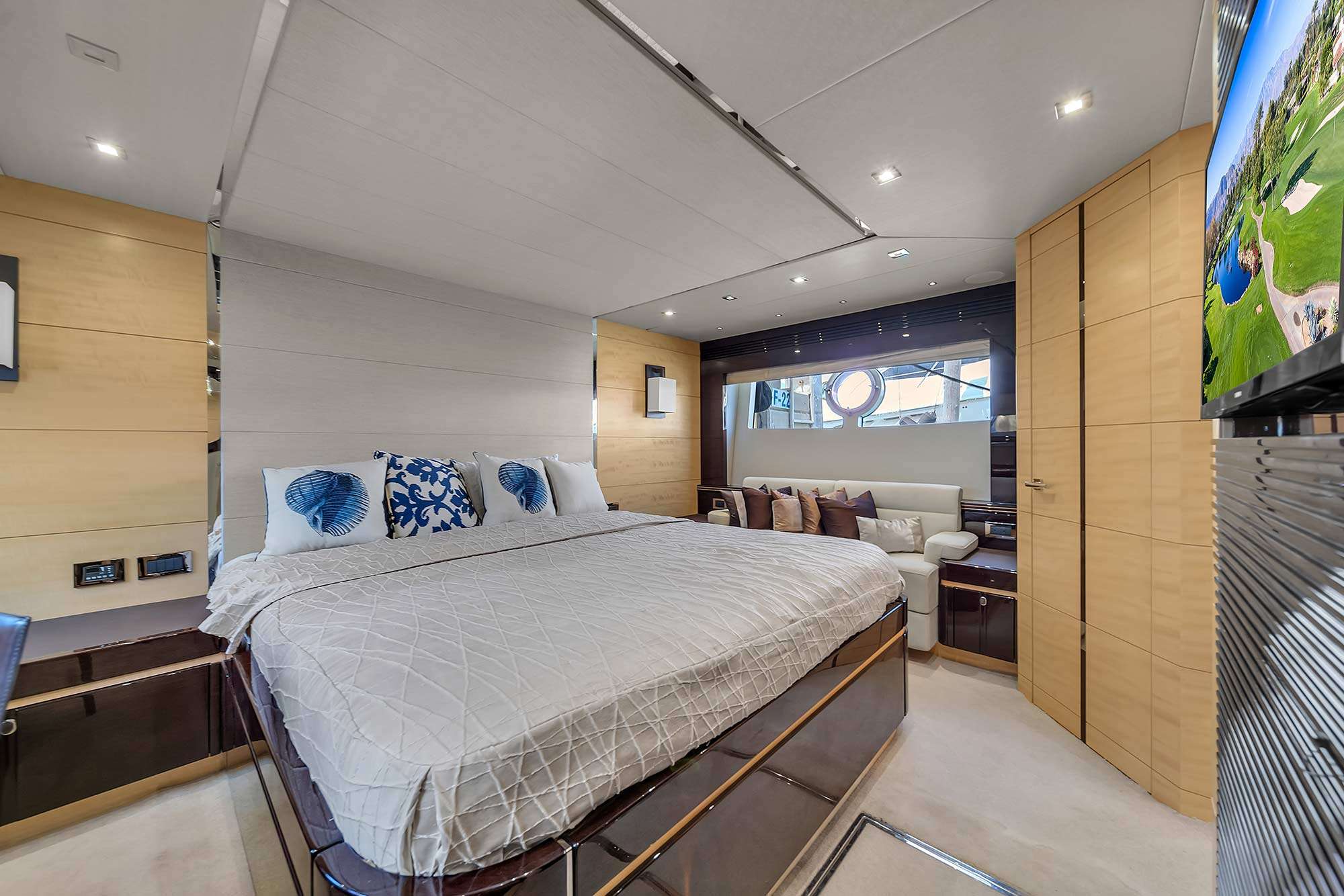 Motor Yacht 'GEM', 6 PAX, 68.00 Ft, 20.00 Meters, Built 2014, Sunseeker