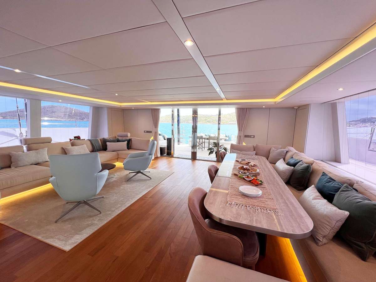 Catamaran Yacht 'SEACLUSION', 8 PAX, 4 Crew, 80.00 Ft, 24.00 Meters, Built 2020, Sunreef Yachts