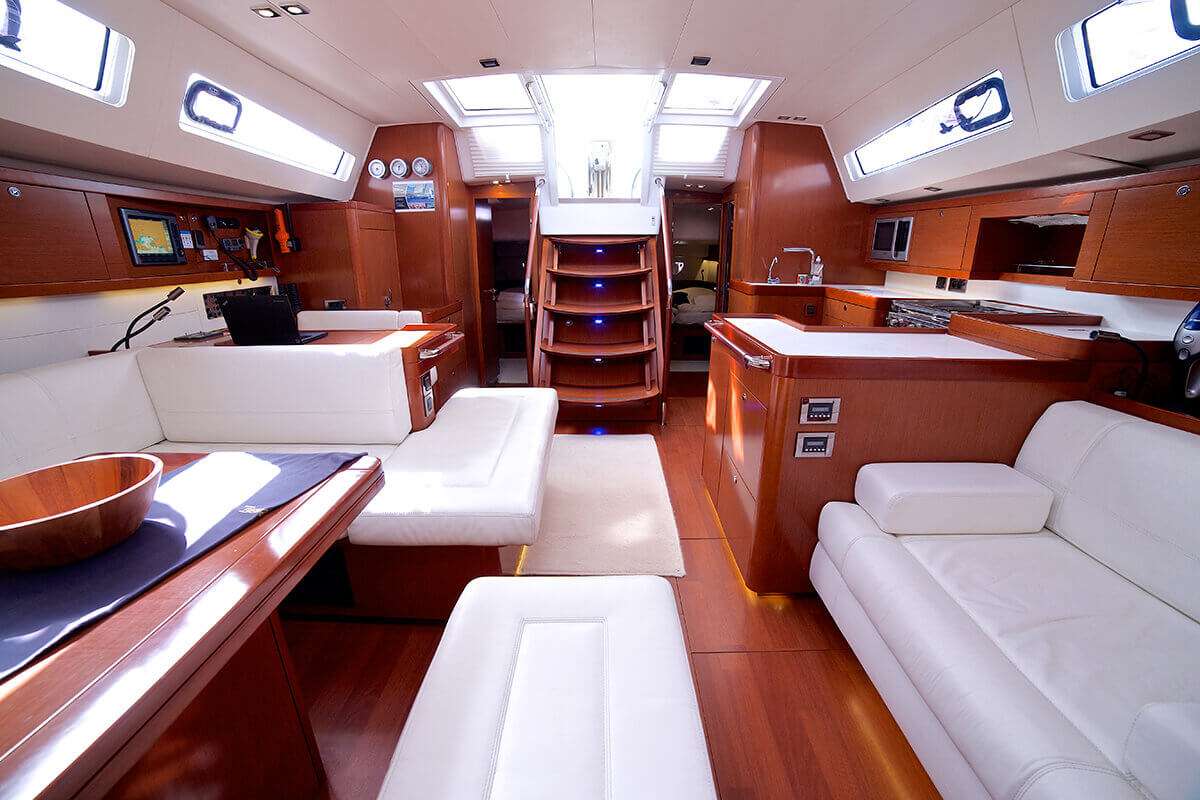 Sailing Yacht 'QUEEN AXIERA', 6 PAX, 1 Crew, 58.00 Ft, 17.00 Meters, Built 2012, Beneteau, Refit Year 2024