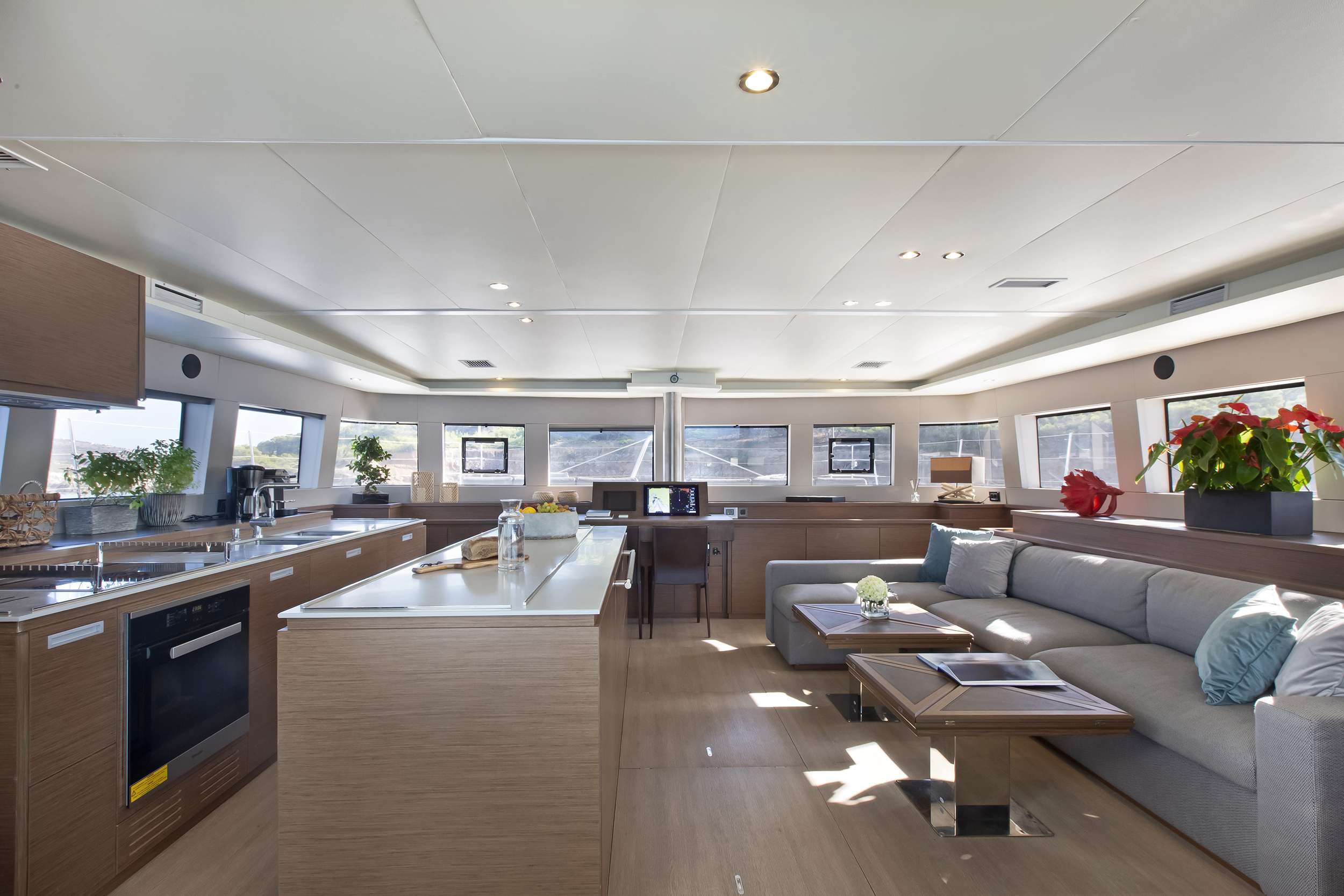 Catamaran Yacht 'PHANTOM', 10 PAX, 62.00 Ft, 18.00 Meters, Built 2019, Lagoon