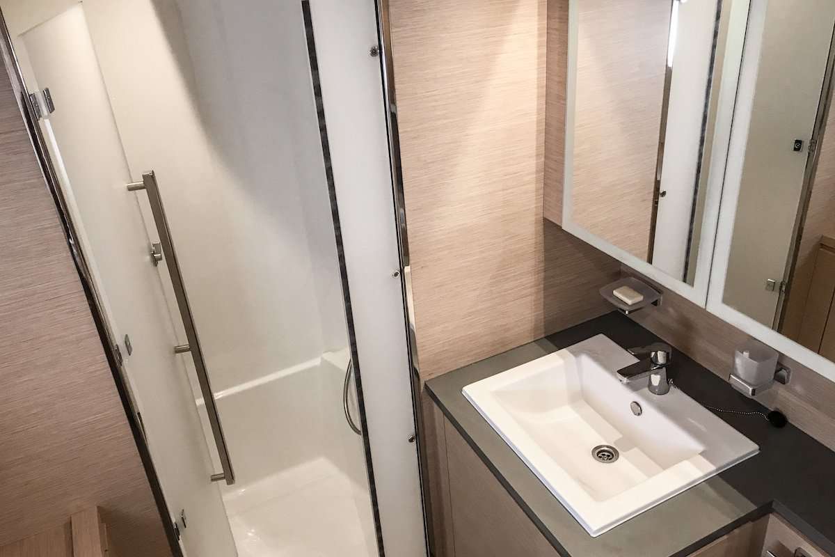Catamaran Yacht 'LIBRA 50' Ensuite Bathroom, 8 PAX, 2 Crew, 50.00 Ft, 15.00 Meters, Built 2020, Fountaine Pajot