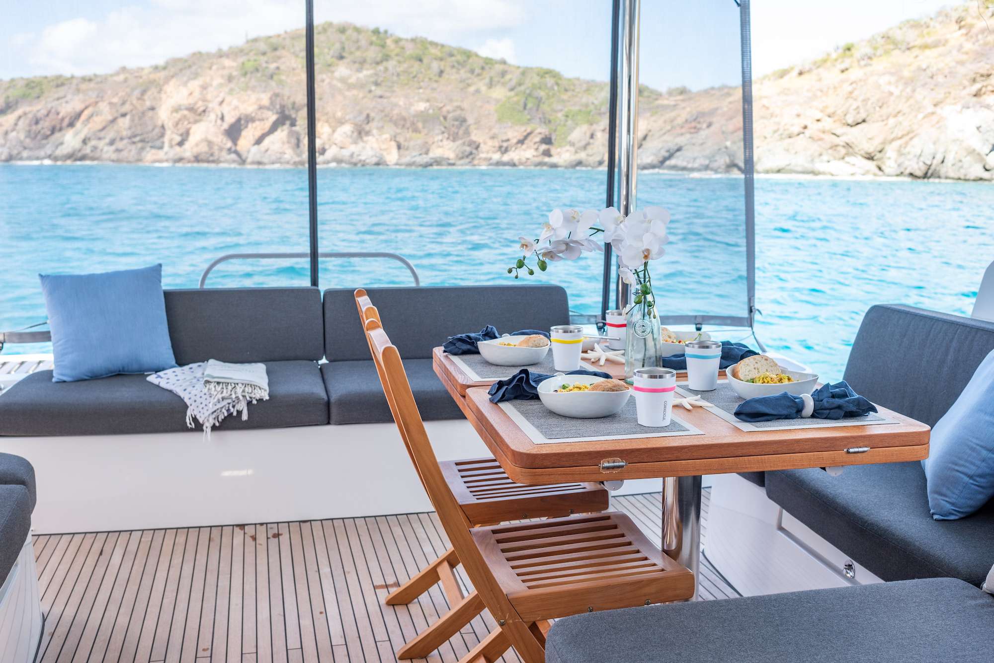 Catamaran Yacht 'SCUBA DOO' Dining Al fresco, 8 PAX, 2 Crew, 50.00 Ft, 15.00 Meters, Built 2021, Lagoon