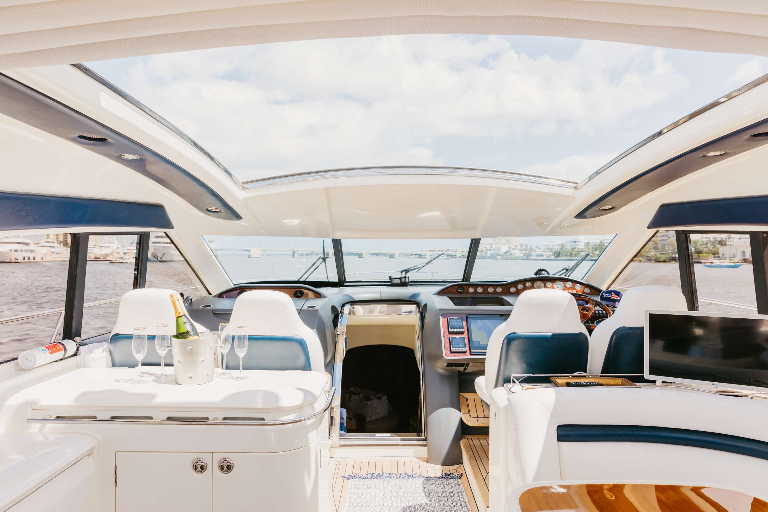 Motor Yacht 'DEVONIA', 6 PAX, 65.00 Ft, 19.00 Meters, Built 2002, Princess Viking