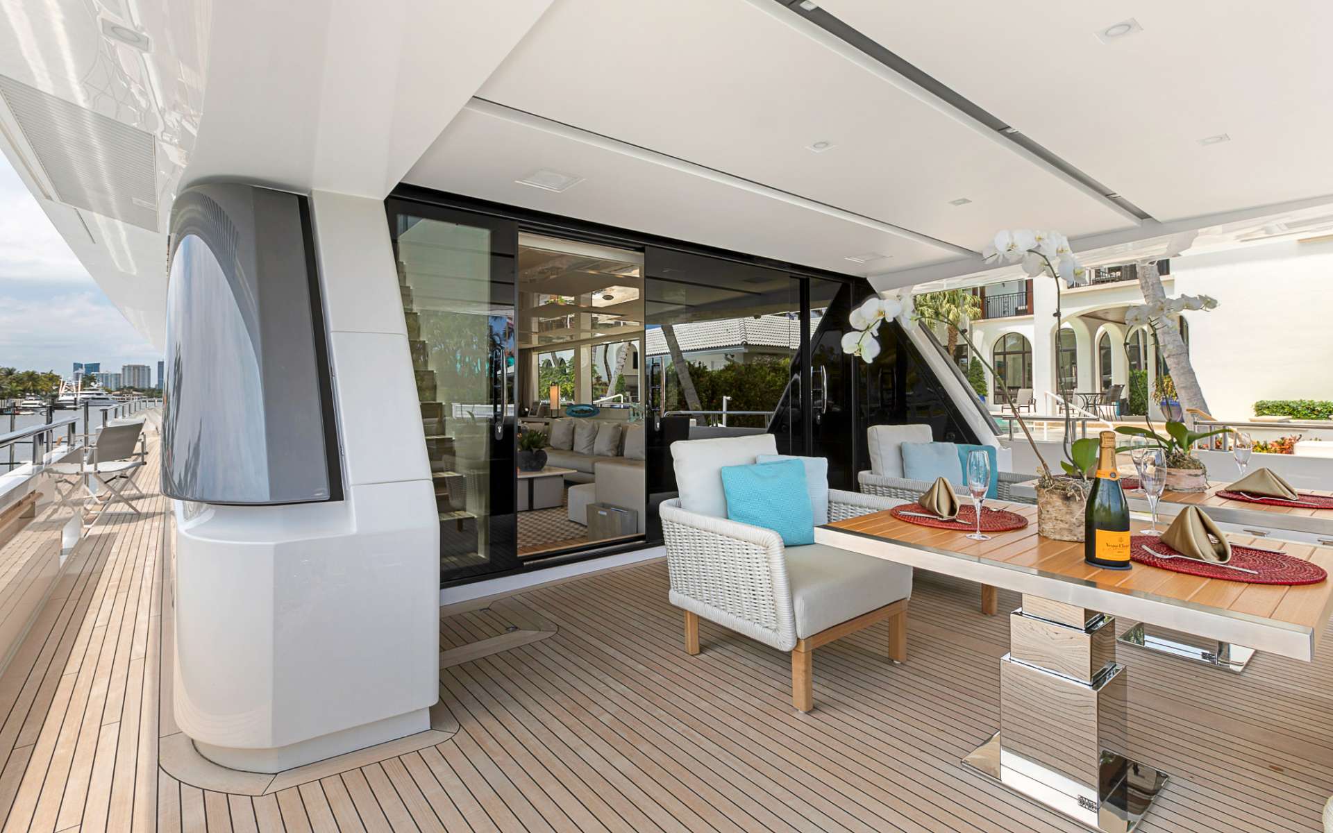 Motor Yacht 'FREDDY' Aft Deck, 10 PAX, 5 Crew, 106.00 Ft, 32.00 Meters, Built 2017, San Lorenzo