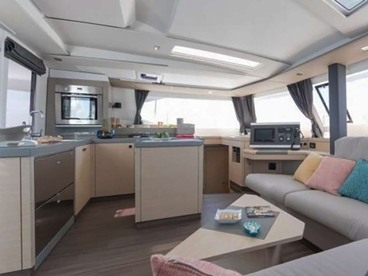 Catamaran Yacht 'JIOIA 3' Beautiful Main Salon, 6 PAX, 47.00 Ft, 14.00 Meters, Built 2019, Fountaine Pajot