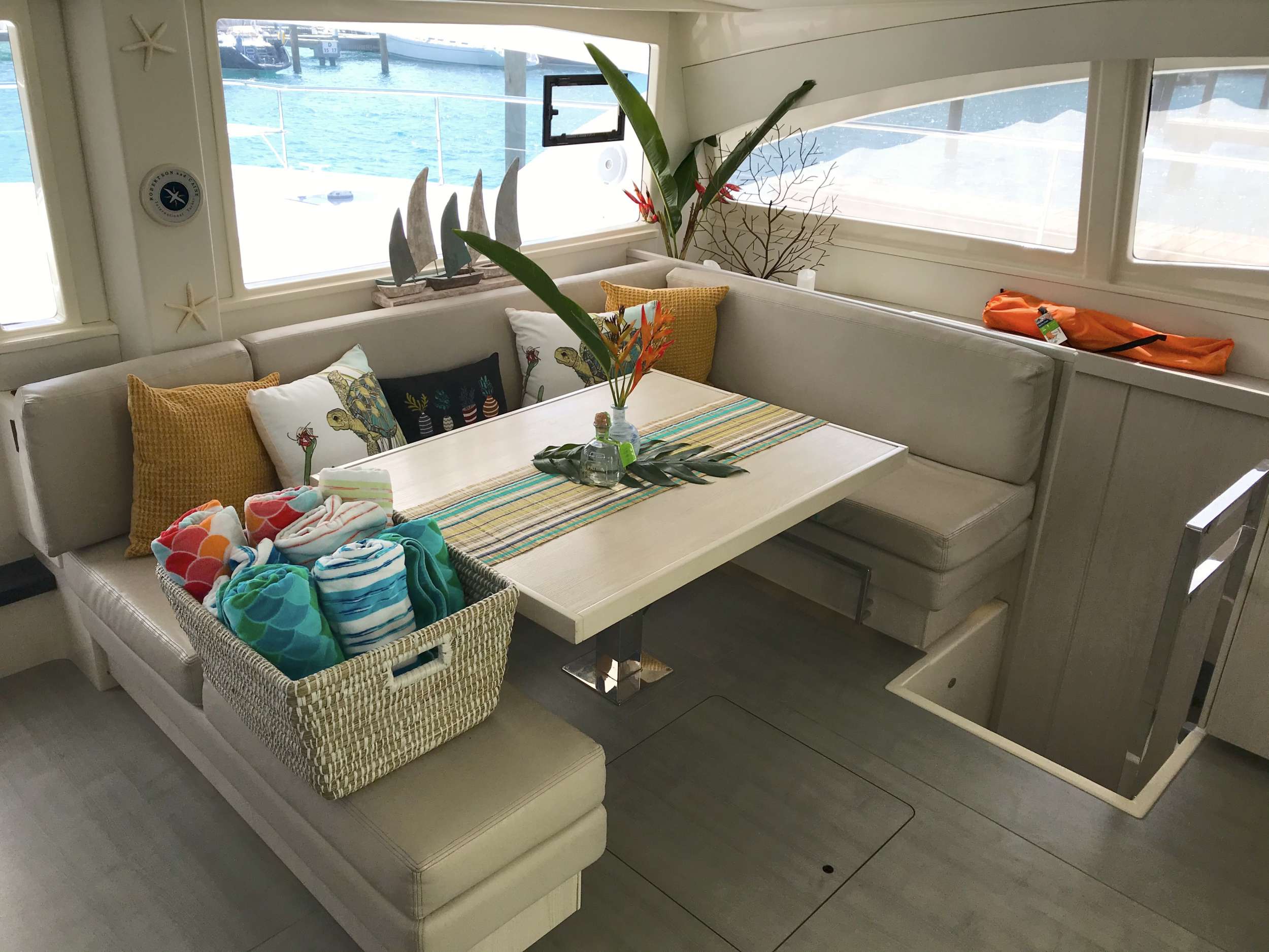 Catamaran Yacht 'SOMEWHERE HOT' Confortable interior dining, 6 PAX, 2 Crew, 51.00 Ft, 15.00 Meters, Built 2019, Leopard