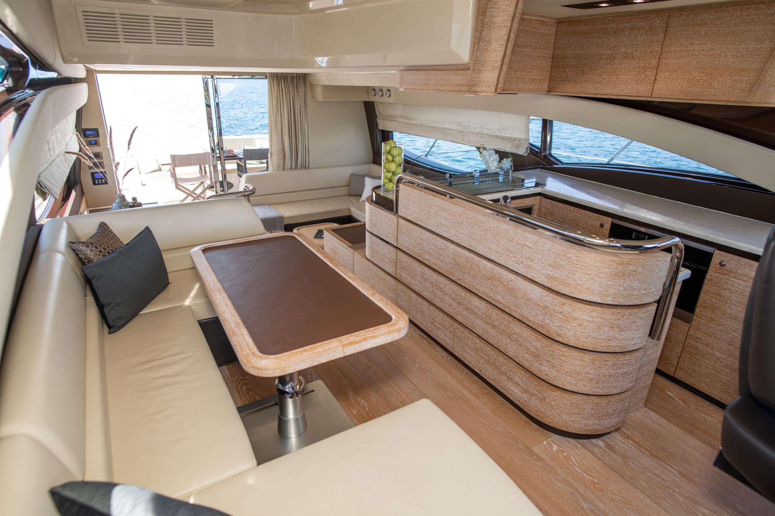 Motor Yacht 'MY LAURA' Dining area, 6 PAX, 59.00 Ft, 18.00 Meters, Built 2016, Azimut