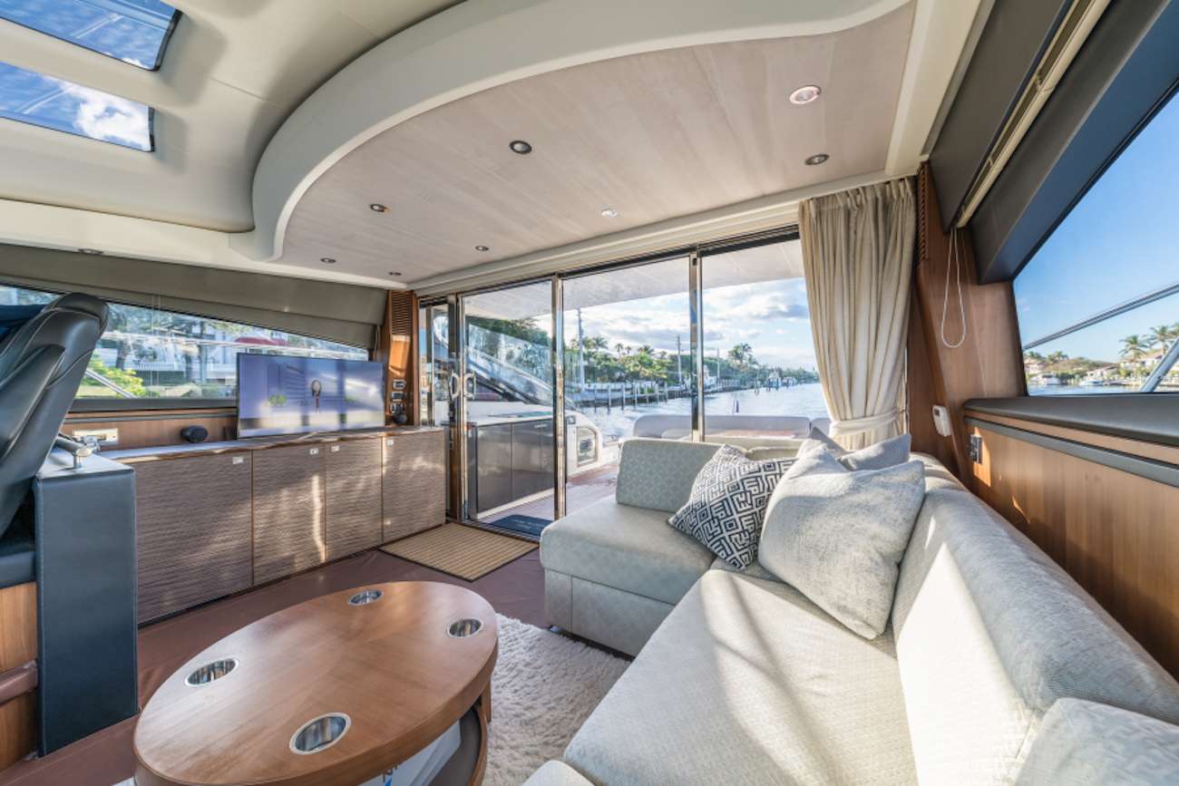Motor Yacht 'ELLA ROSE', 6 PAX, 62.00 Ft, 18.00 Meters, Built 2015, Princess, UK