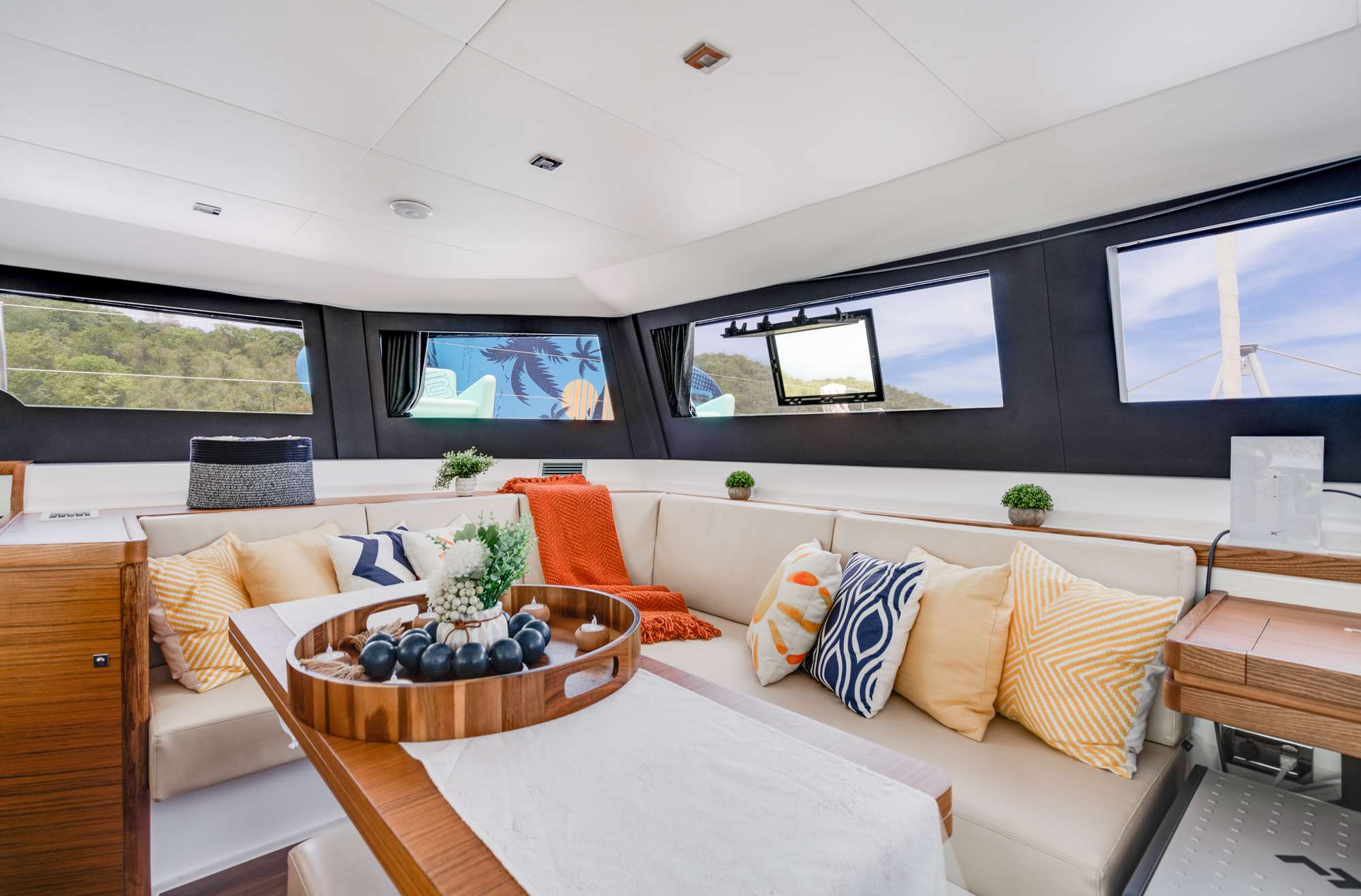 Catamaran Yacht 'WALK’N ON SUNSHINE' Saloon, 8 PAX, 2 Crew, 48.00 Ft, 14.00 Meters, Built 2023, Dufour