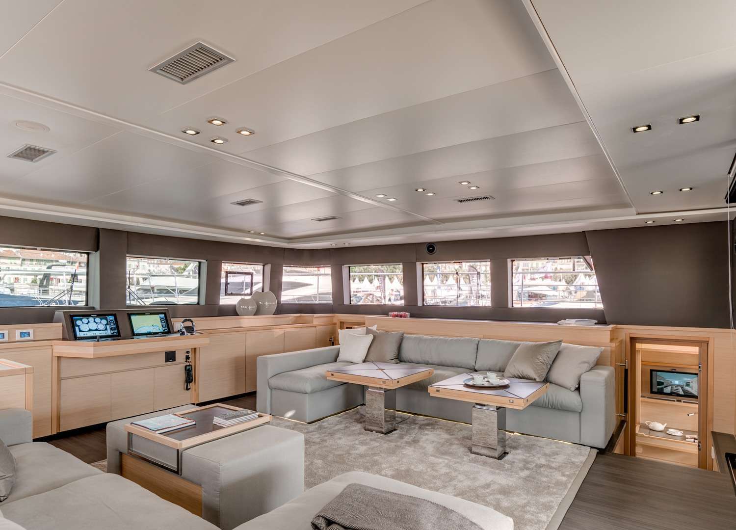 Catamaran Yacht 'ULTRA' The main salon, 8 PAX, 2 Crew, 63.00 Ft, 19.00 Meters, Built 2017, Lagoon
