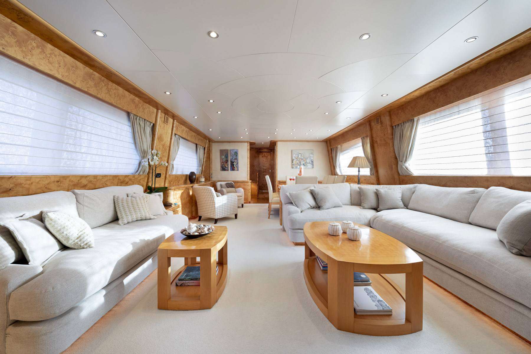 Motor Yacht 'ANDILIS', 10 PAX, 5 Crew, 89.00 Ft, 27.00 Meters, Built 2002, Admiral - It, Refit Year 2020