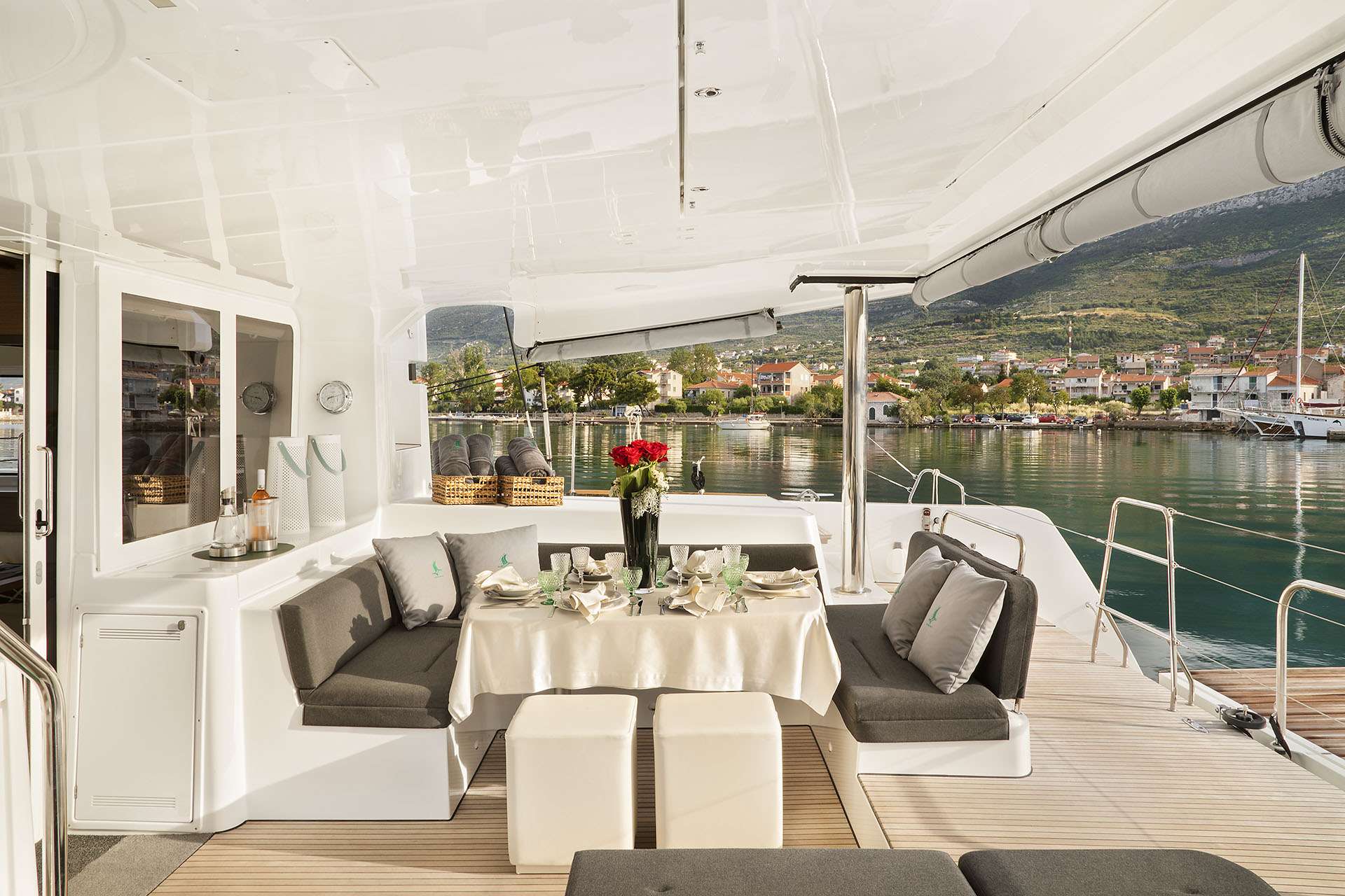 Catamaran Yacht 'EMERALD GEMINI', 6 PAX, 1 Crew, 51.00 Ft, 15.00 Meters, Built 2021, Lagoon