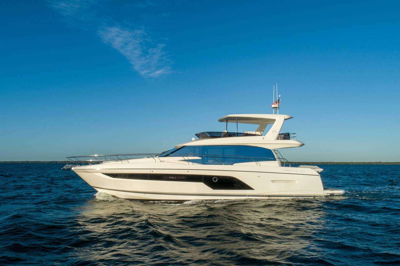 Motor Yacht 'PRESTIGE 590', 6 PAX, 1 Crew, 61.00 Ft, 18.00 Meters, Built 2022, Jeanneau