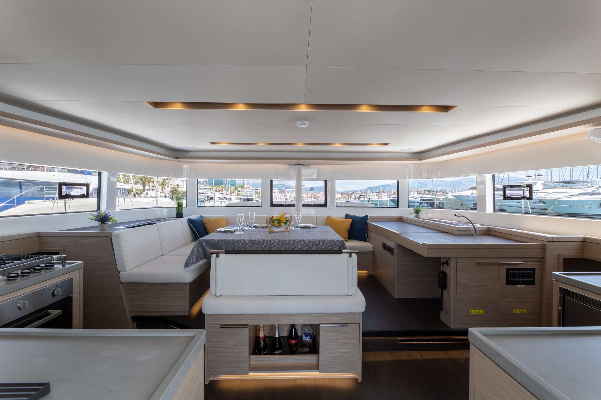 Catamaran Yacht 'NEGRONI', 10 PAX, 1 Crew, 15.00 Ft, 4.00 Meters, Built 2023, Lagoon