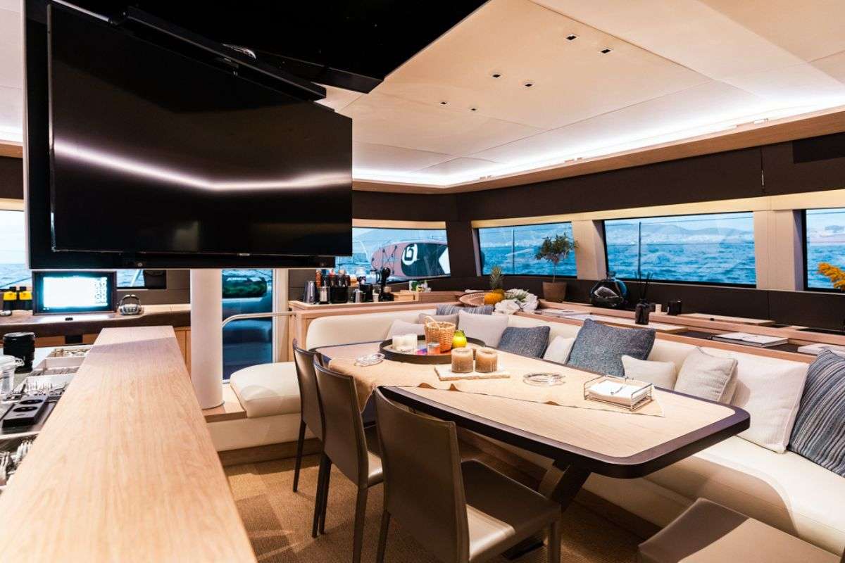 Catamaran Yacht 'WHITE CAPS', 10 PAX, 4 Crew, 67.00 Ft, 20.00 Meters, Built 2021, Lagoon