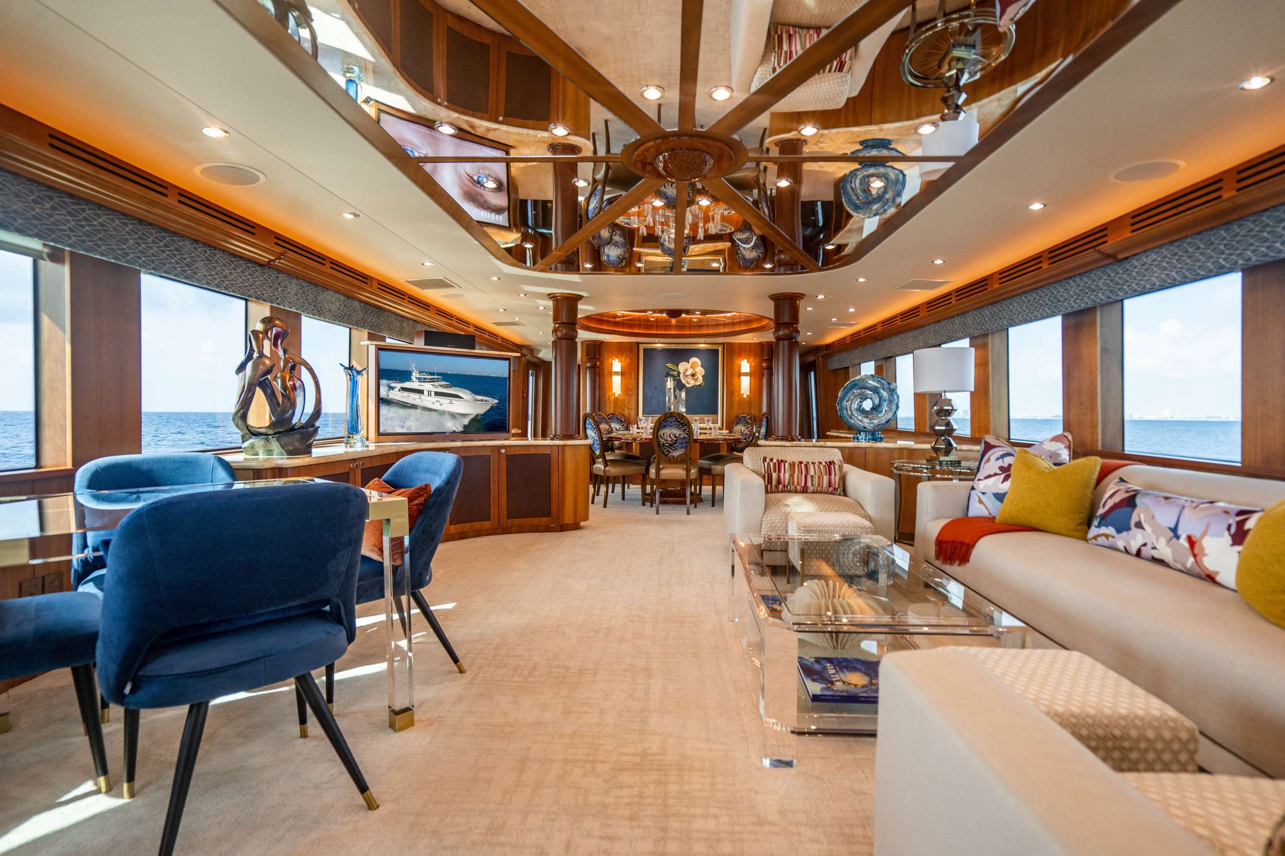 Motor Yacht 'INEVITABLE' Main Salon, 8 PAX, 4 Crew, 100.00 Ft, 30.00 Meters, Built 2005, Hatteras, Refit Year 2020