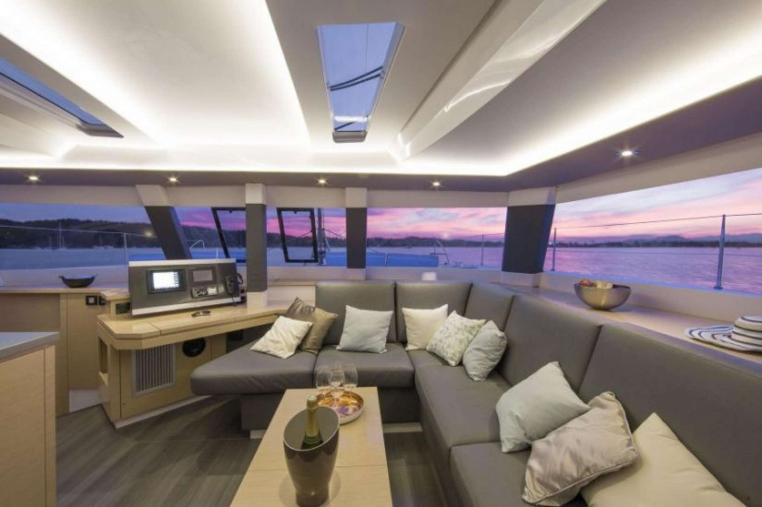 Catamaran Yacht 'DISCOVER', 9 PAX, 2 Crew, 50.00 Ft, 15.00 Meters, Built 2014, Fountaine Pajot