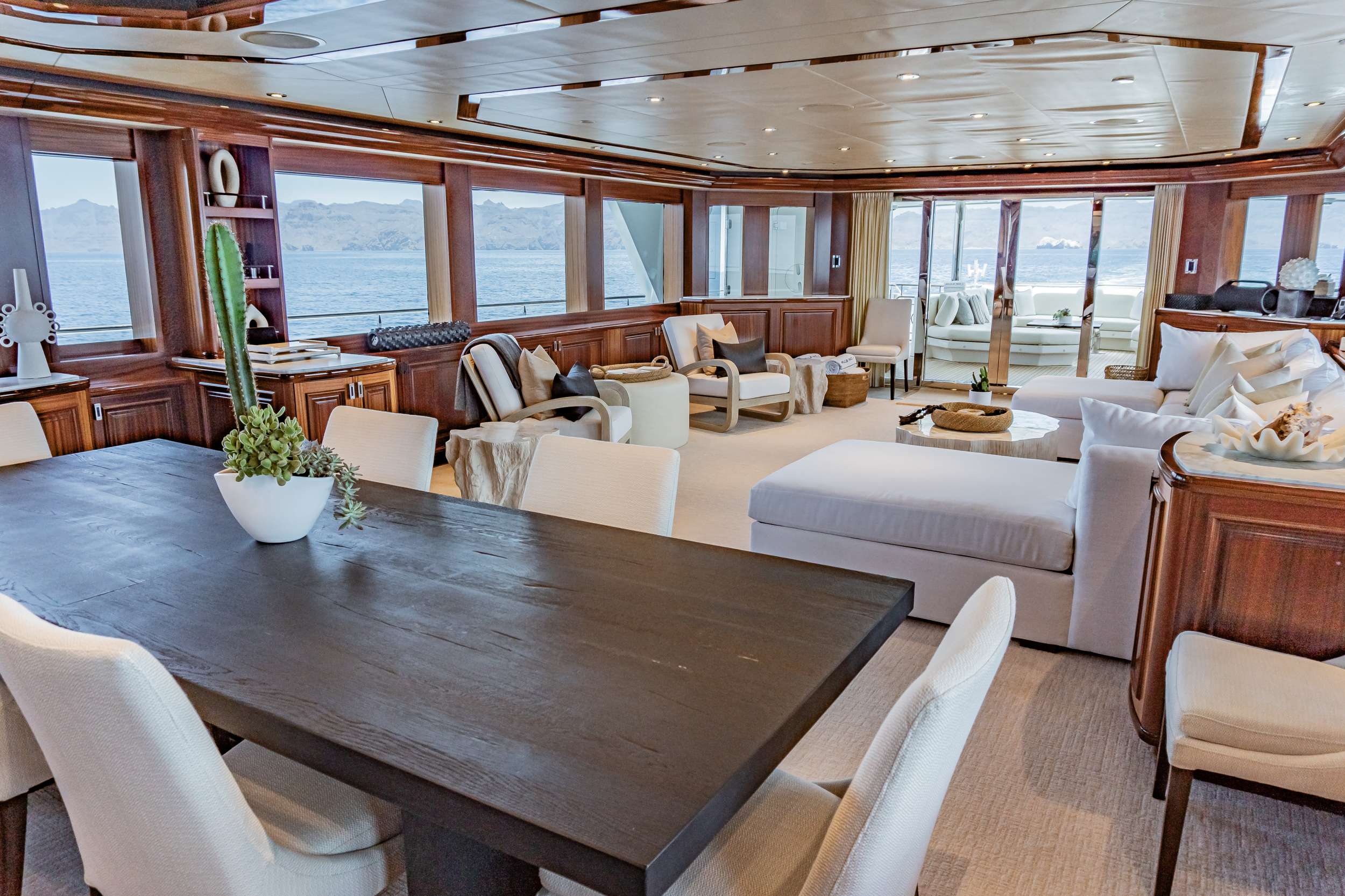 Motor Yacht 'RULE NO. 1' Salon, 12 PAX, 7 Crew, 130.00 Ft, 39.00 Meters, Built 2011, Westport, Refit Year 2023