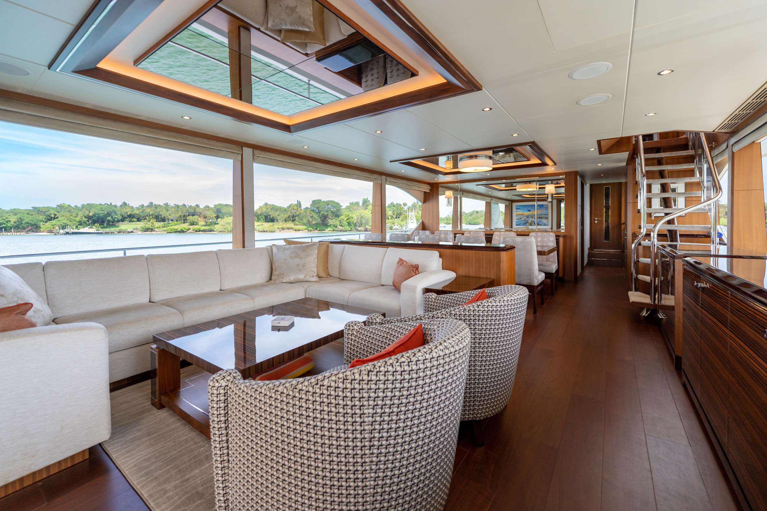 Motor Yacht 'ZEPHYR', 10 PAX, 4 Crew, 102.00 Ft, 31.00 Meters, Built 2018, Ocean Alexander