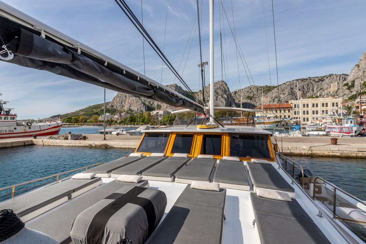 Motor Sailing Yacht 'ANDJEO', 10 PAX, 88.00 Ft, 27.00 Meters, Built 2000, Aegean Build, Refit Year 2020