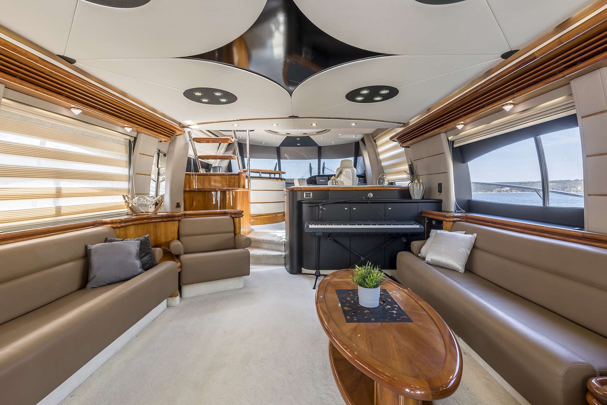 Motor Yacht 'SKYWATER', 8 PAX, 2 Crew, 88.00 Ft, 27.00 Meters, Built 2000, Sunseeker, Refit Year 2019