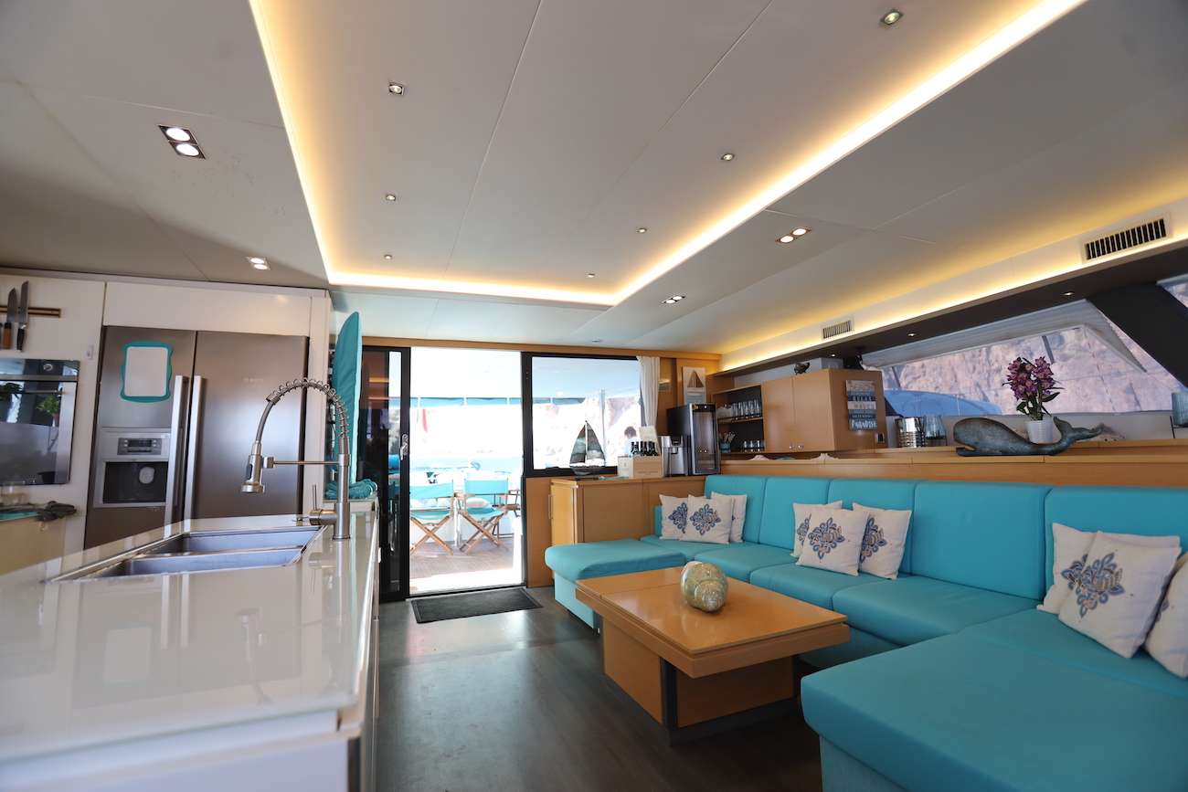 Catamaran Yacht 'LIR' Salon, 8 PAX, 3 Crew, 67.00 Ft, 20.00 Meters, Built 2014, Fountaine Pajot