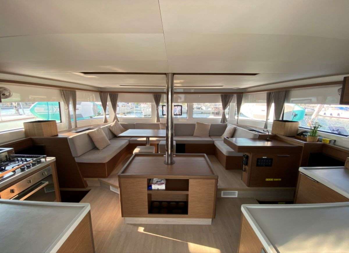 Catamaran Yacht 'SWAN', 8 PAX, 48.00 Ft, 14.00 Meters, Built 2021, Lagoon