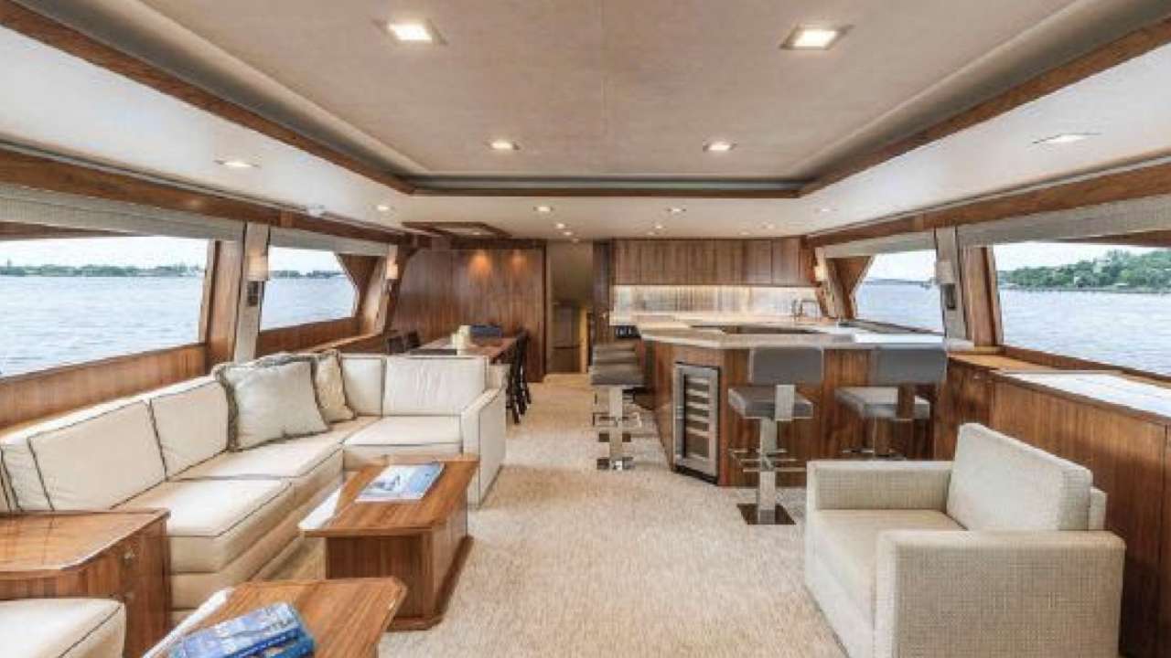 Motor Yacht 'TOUCHE', 8 PAX, 3 Crew, 92.00 Ft, 28.00 Meters, Built 2016, Viking Yachts