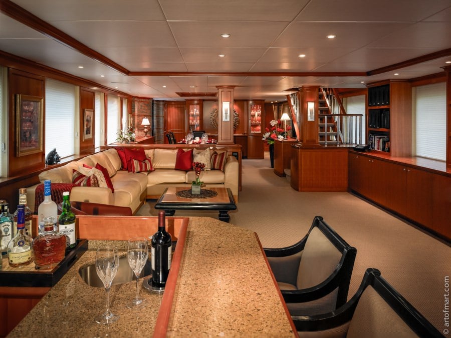 Motor Yacht 'MURPHY'S LAW' Main Salon, 10 PAX, 5 Crew, 124.00 Ft, 37.00 Meters, Built 1998, Delta Marine, Refit Year 2015
