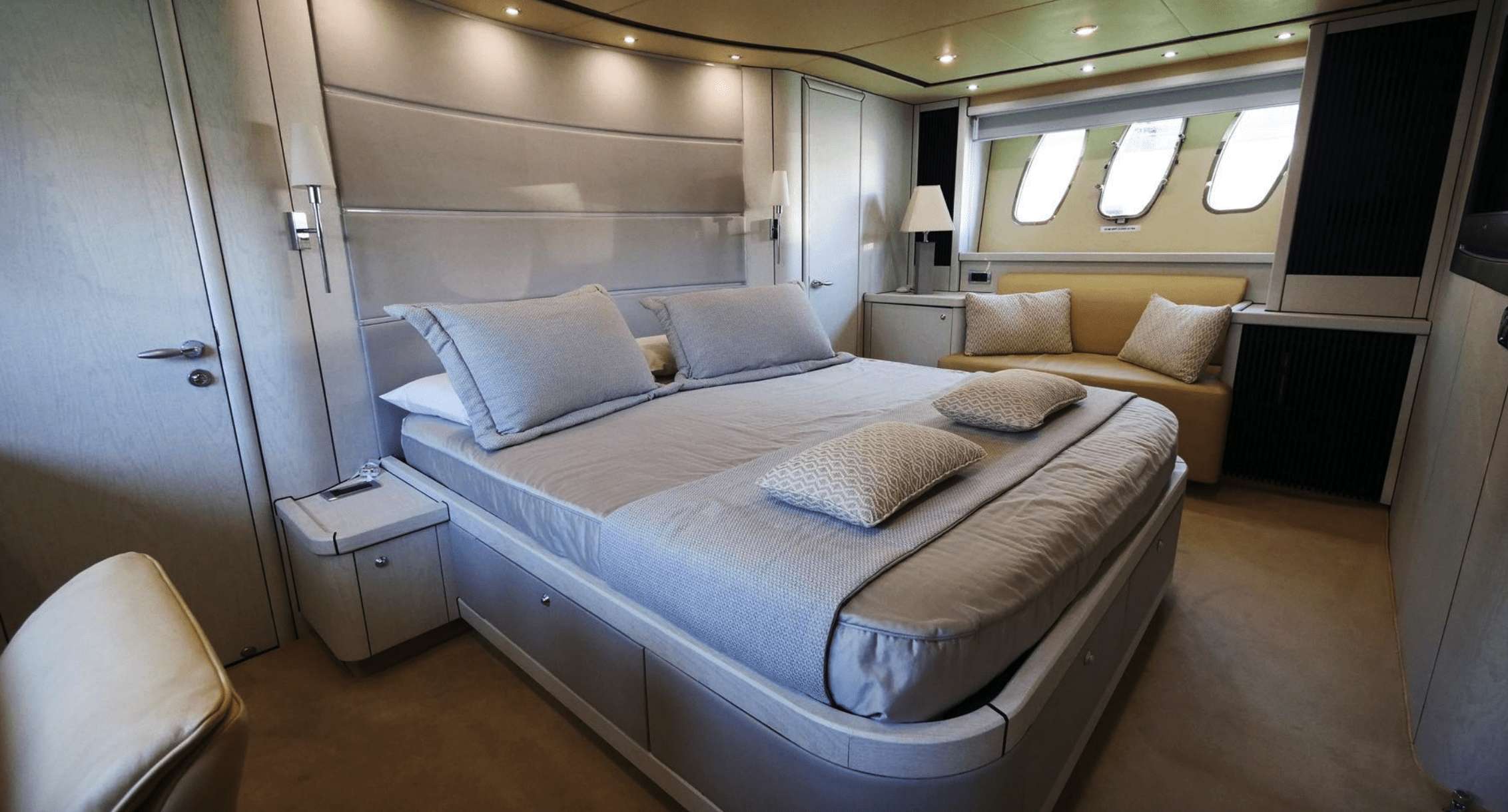 Motor Yacht 'LIGHT BLUE', 8 PAX, 82.00 Ft, 25.00 Meters, Built 2007, Sunseeker, Refit Year 2021