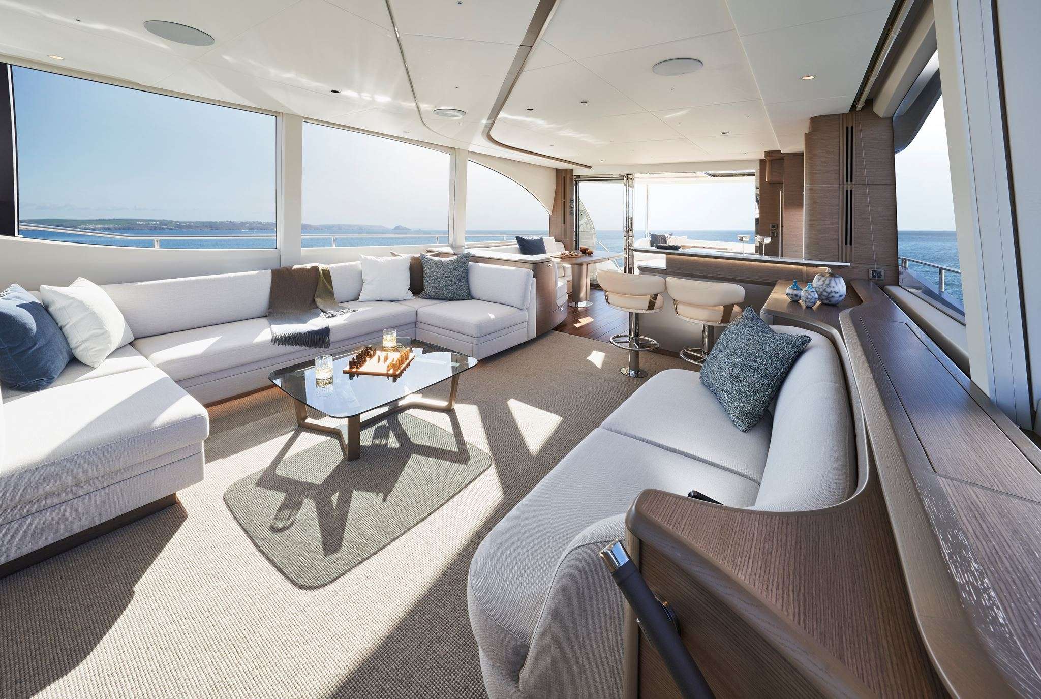 Motor Yacht 'ELIZABETH', 8 PAX, 3 Crew, 74.00 Ft, 22.00 Meters, Built 2022, Princess, UK