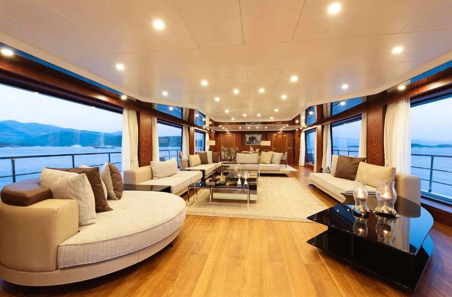 Motor Yacht 'OCEAN BREEZE', 12 PAX, 150.00 Ft, 46.00 Meters, Built 2009, Custom