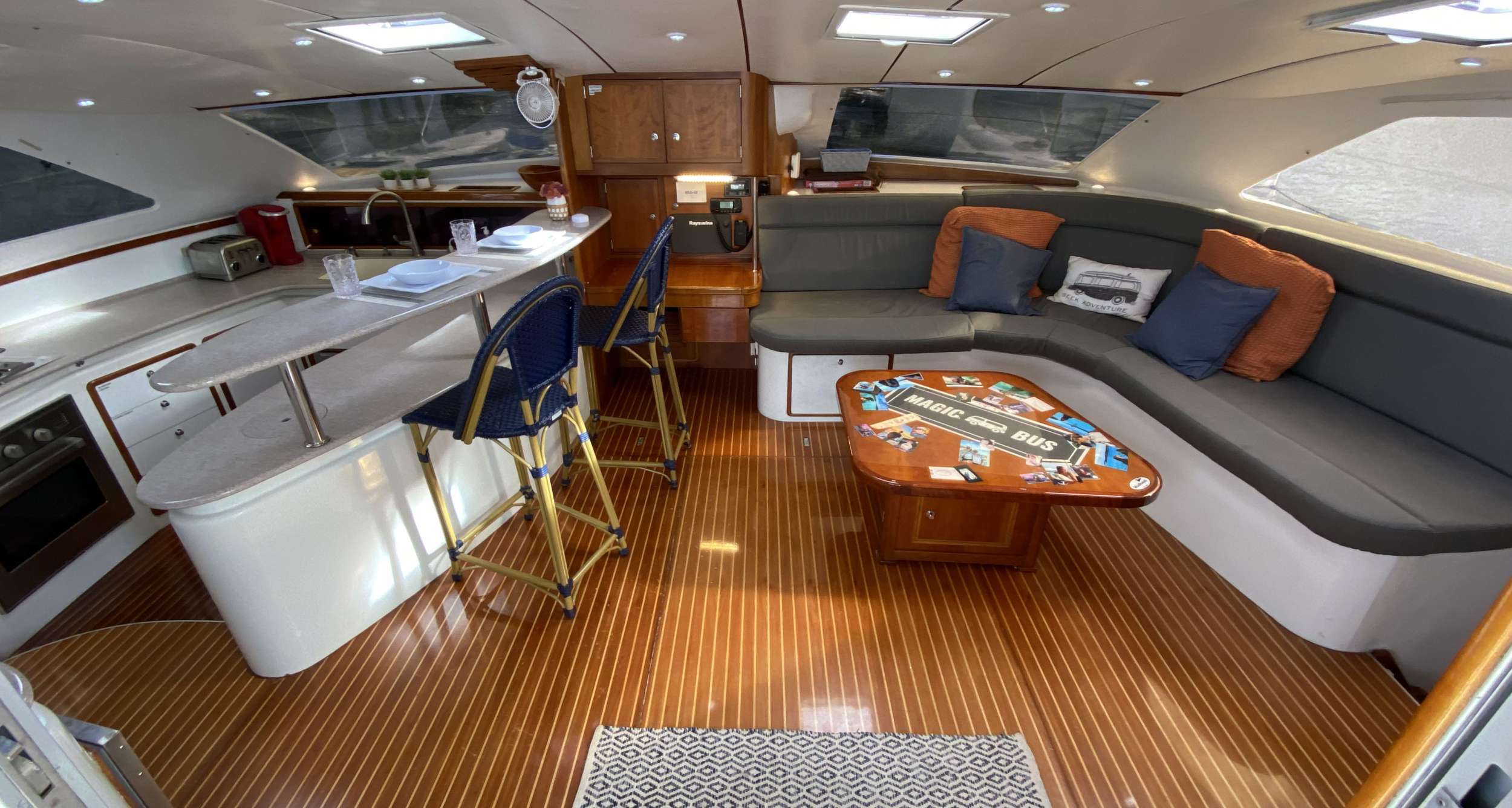 Catamaran Yacht 'MAGIC BUS', 8 PAX, 1 Crew, 58.00 Ft, 17.00 Meters, Built 2000, Simonis, Refit Year 2009/2020