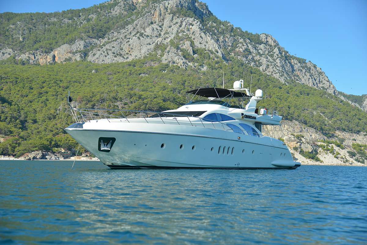 Motor Yacht 'OBSIDIAN' Port Side, 8 PAX, 5 Crew, 98.00 Ft, 29.00 Meters, Built 2004, Azimut, Refit Year 2022
