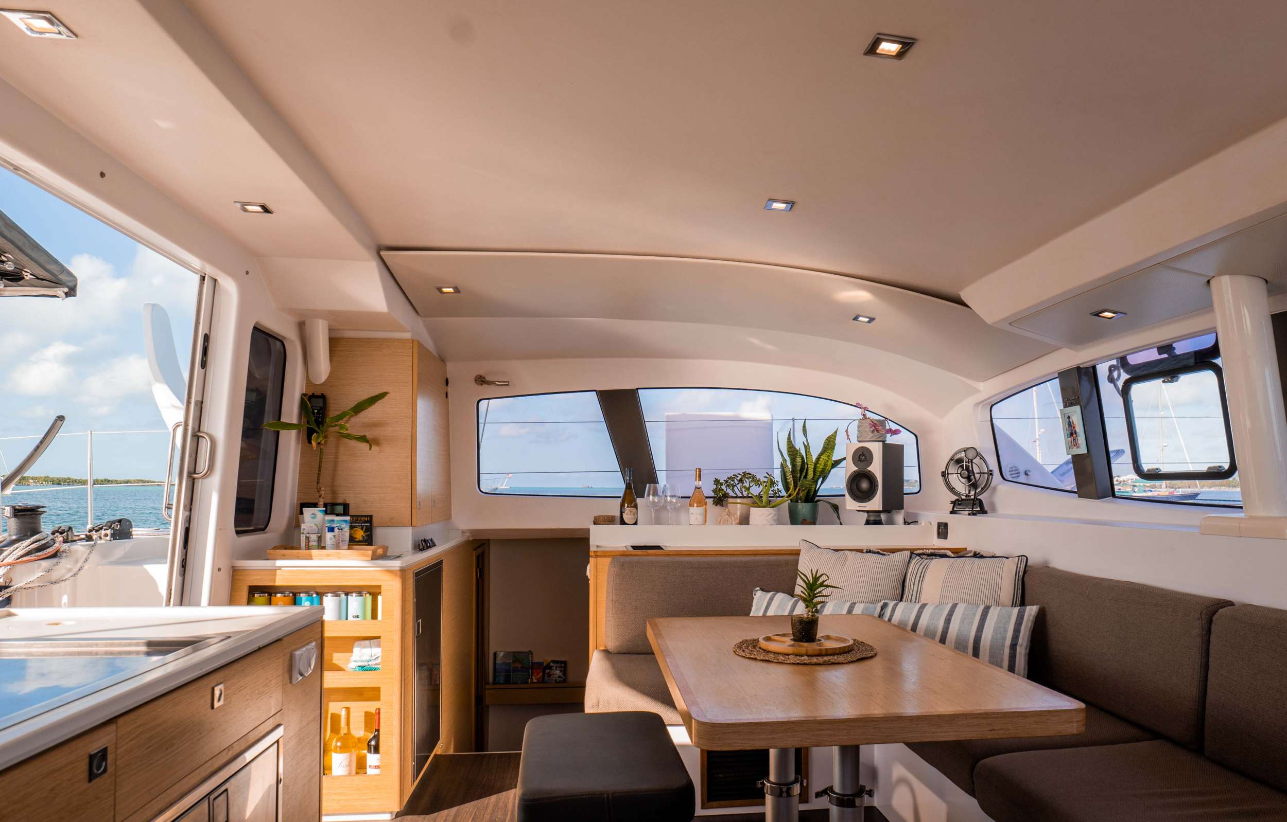 Catamaran Yacht 'LA VAGABONDE', 6 PAX, 2 Crew, 48.00 Ft, 14.00 Meters, Built 2017, Outremer