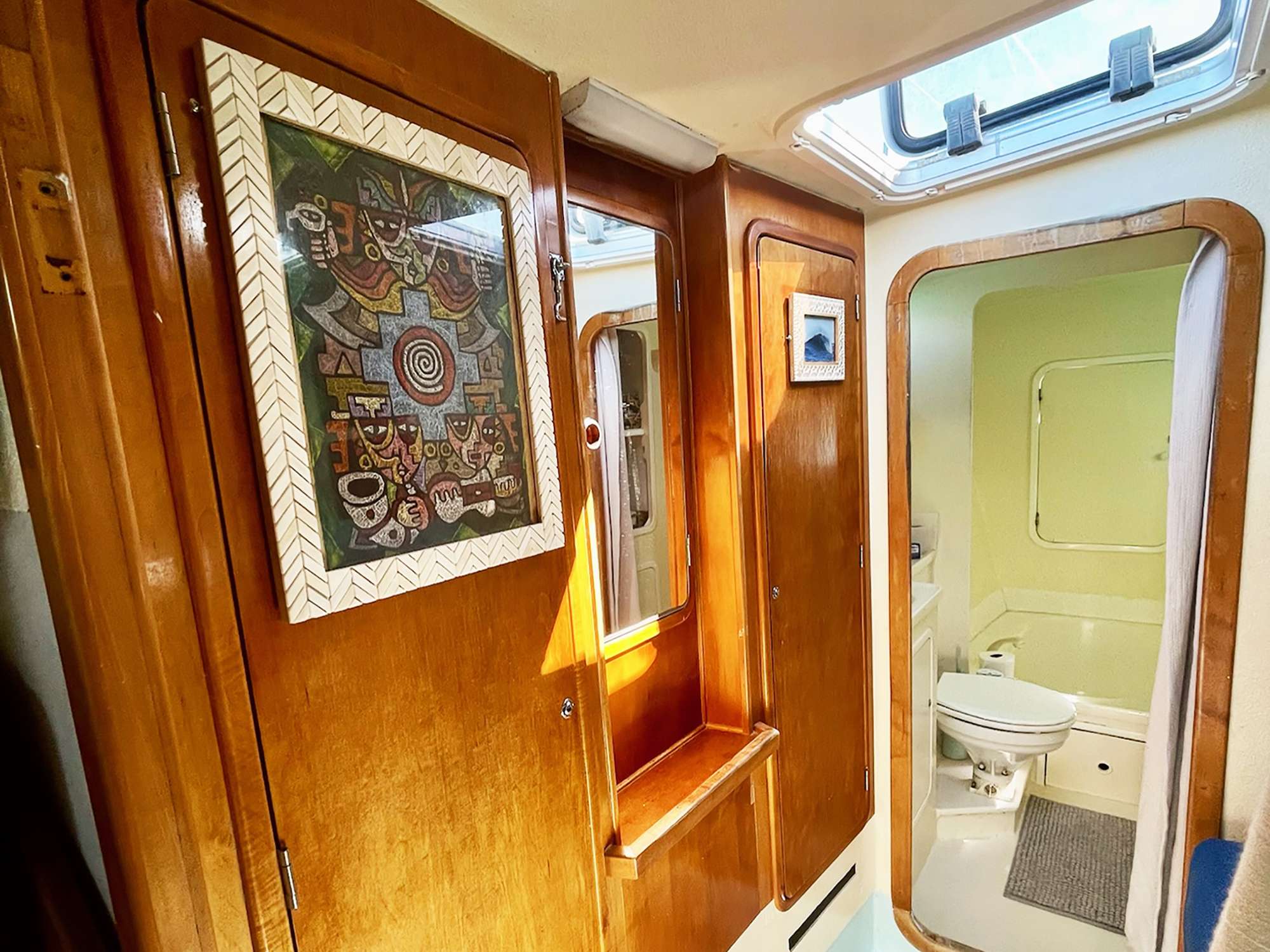 Catamaran Yacht 'RUBICON' Beautiful wood interior.., 5 PAX, 2 Crew, 44.00 Ft, 13.00 Meters, Built 1997, St. Francis, Refit Year 2013 and Nov. 2015 when her sides, deck and cockpit sprayed with Awlgrip. partial refit January 2020 to include new hard floors