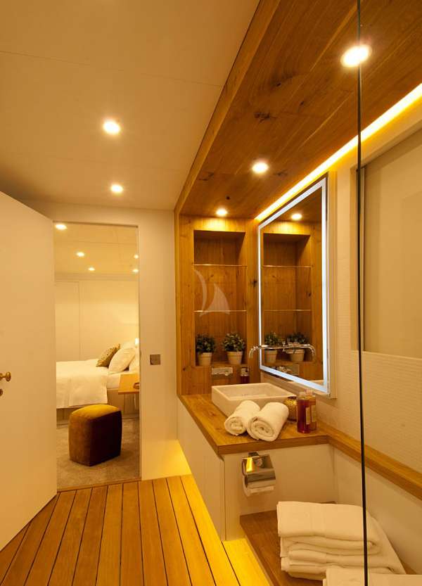 Motor Yacht 'HARUN', 10 PAX, 6 Crew, 124.00 Ft, 38.00 Meters, Built 2015, Custom, Refit Year 2022