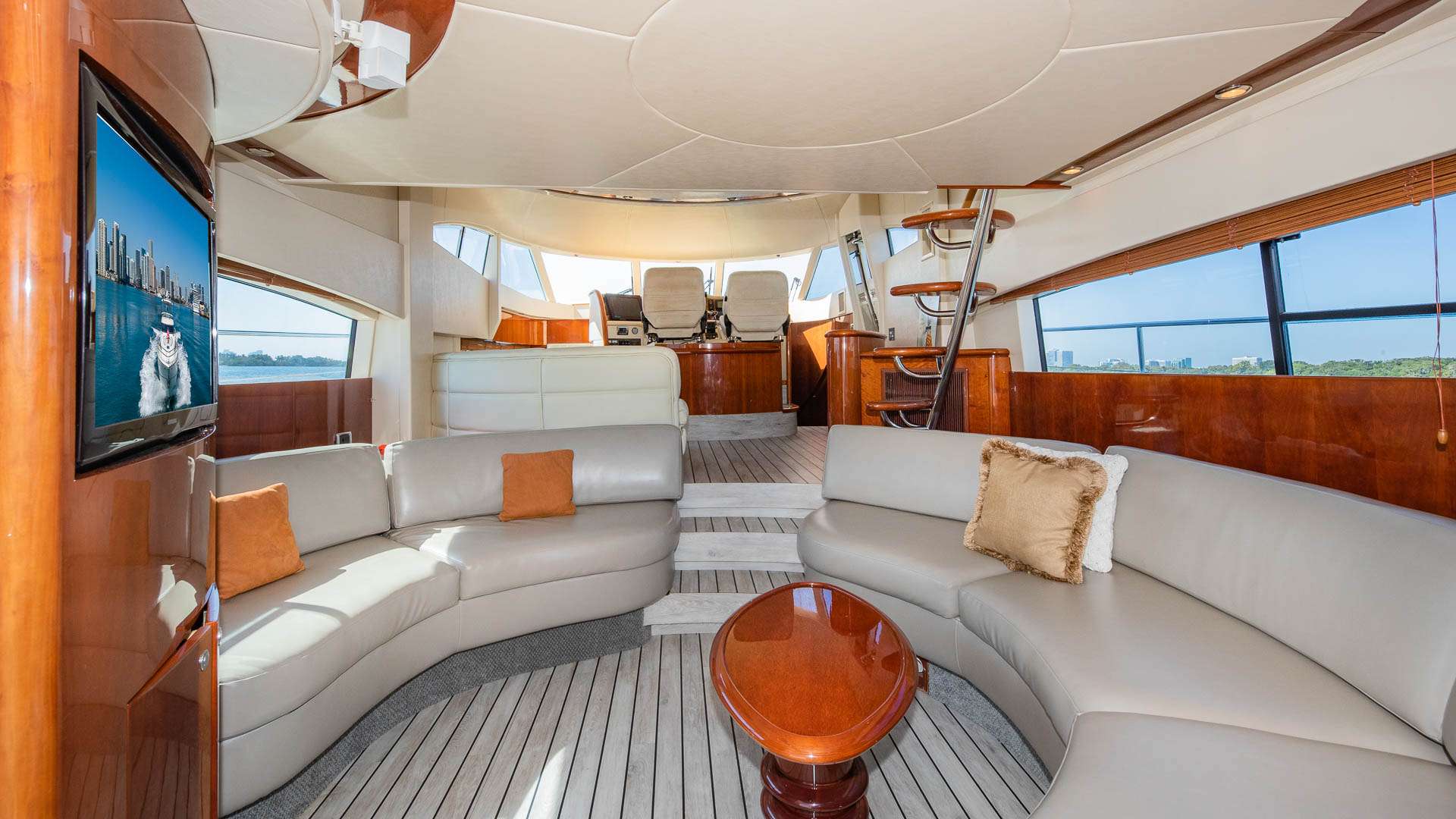 Motor Yacht 'MAXIMUS', 6 PAX, 64.00 Ft, 19.00 Meters, Built 2001, Fairline Squadron, Refit Year 2019