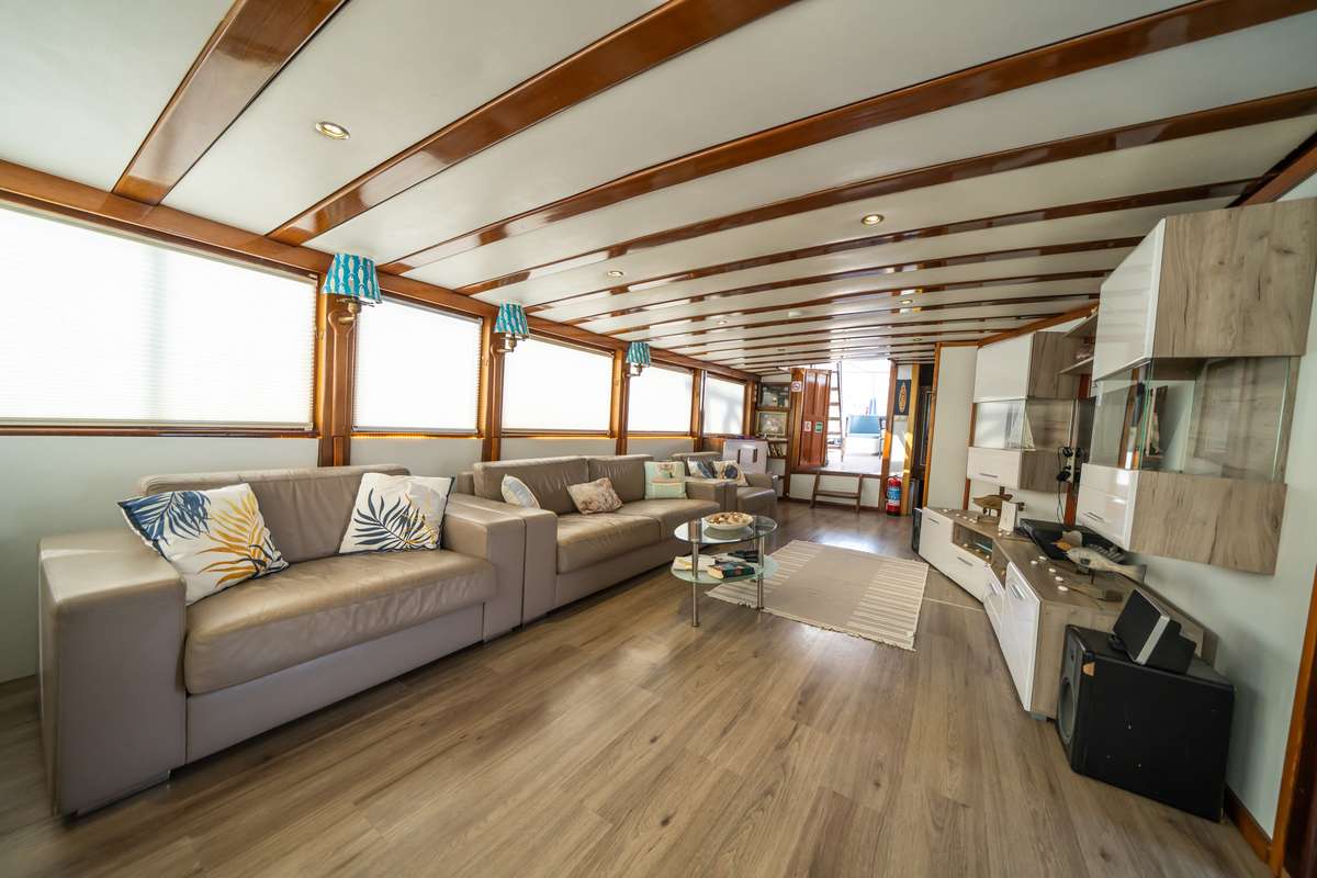 Motor Sailing Yacht 'WHITE SWAN', 12 PAX, 5 Crew, 104.00 Ft, 32.00 Meters, Built 2004, Custom, Refit Year 2019 / 2023