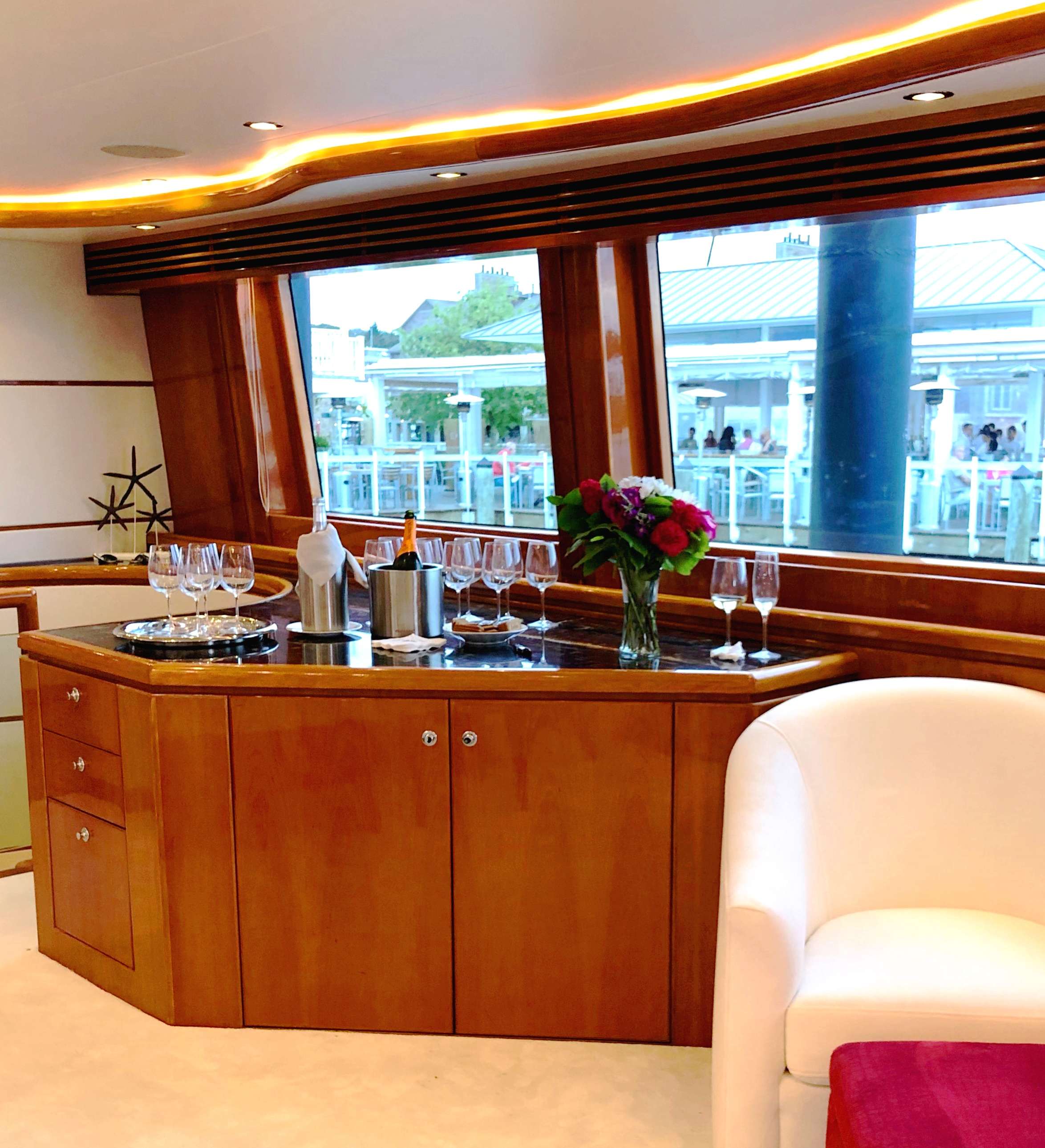 Motor Yacht 'SLIPAWAY', 10 PAX, 4 Crew, 92.00 Ft, 28.00 Meters, Built 2001, Hargrave, Refit Year 2020
