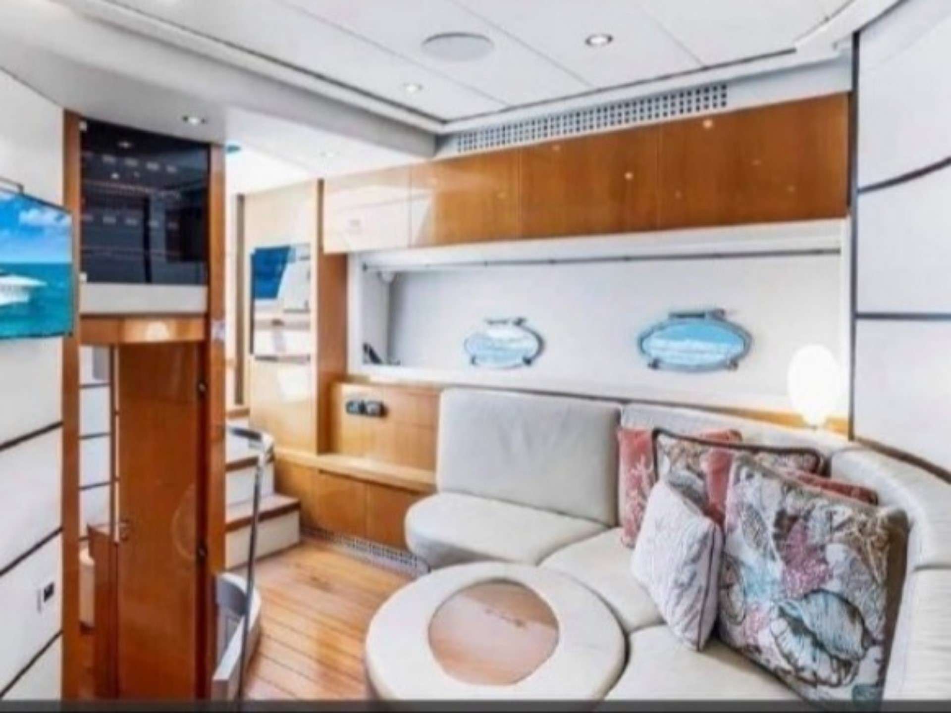 Motor Yacht 'SKY', 6 PAX, 62.00 Ft, 18.00 Meters, Built 2007, Pershing