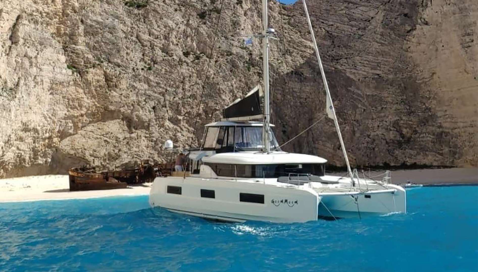 Catamaran Yacht 'GOOD MOOD', 4 PAX, 2 Crew, 46.00 Ft, 14.00 Meters, Built 2021, Lagoon