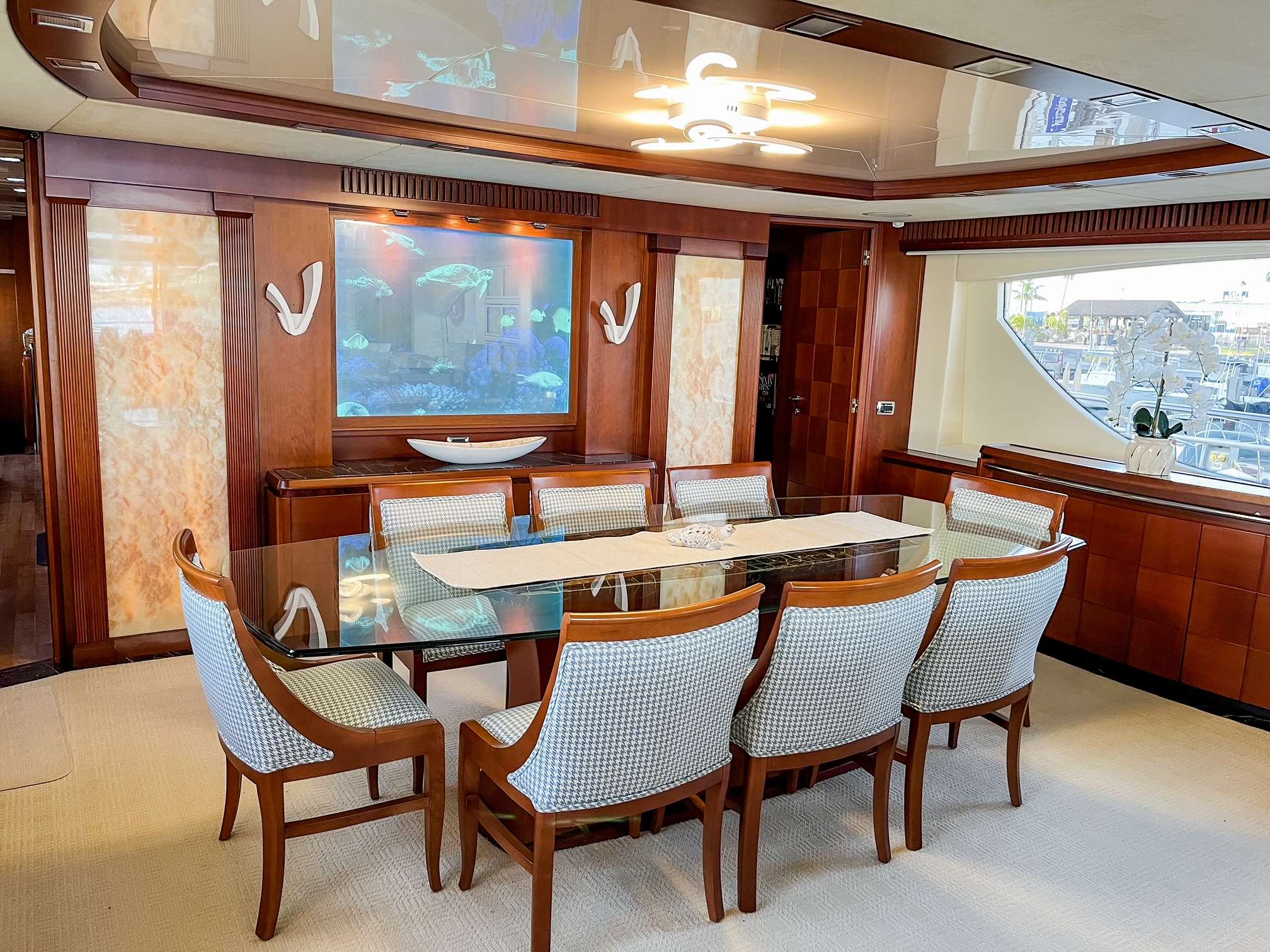 Motor Yacht 'VIVERE' Dining, 10 PAX, 6 Crew, 116.00 Ft, 35.00 Meters, Built 2008, Azimut, Refit Year 2023