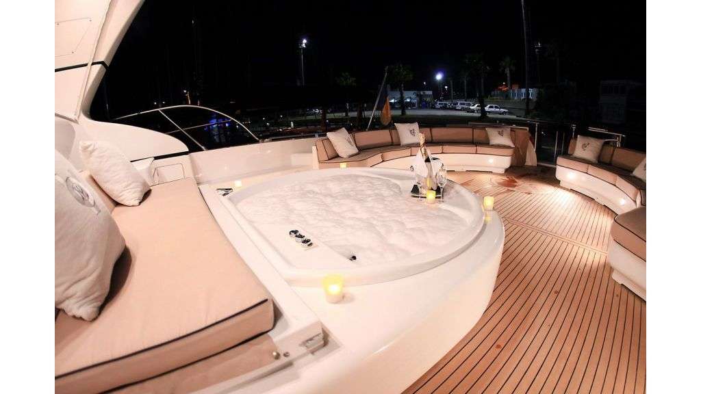 Motor Yacht 'MINA II', 8 PAX, 4 Crew, 106.00 Ft, 32.00 Meters, Built 1998, Mangusta, Refit Year 2012_2017