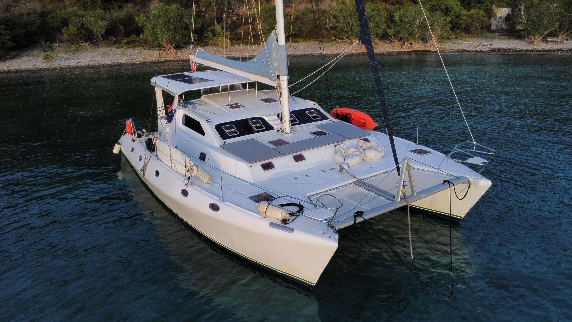Catamaran Yacht 'CHEF DE MER', 6 PAX, 2 Crew, 50.00 Ft, 15.00 Meters, Built 2006, Royal Cape, Refit Year 2022