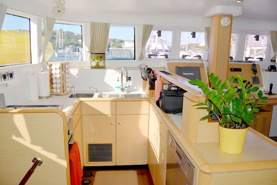 Cat Yacht 'Cat', 6 PAX, 2 Crew, 50.00 Ft, 15.00 Meters, Built 2012, Lagoon, Refit Year 